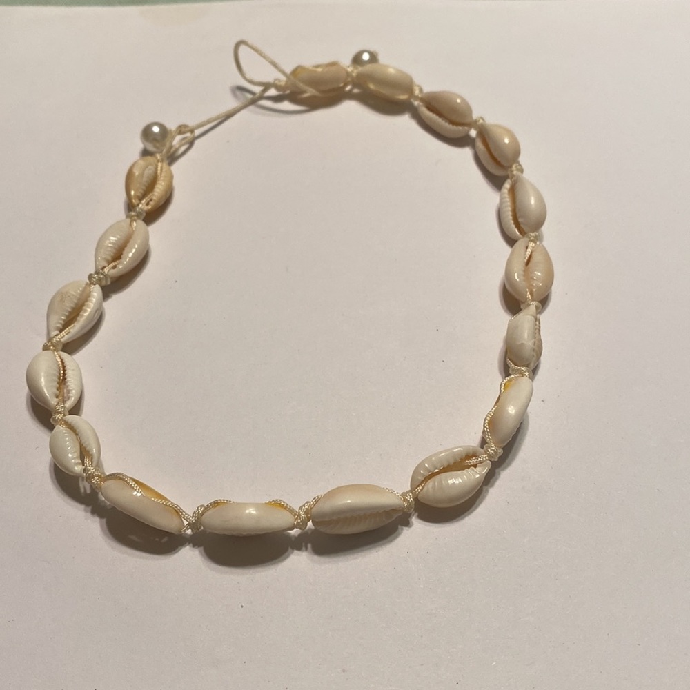 Shell Necklaces - Picture 5 of 6